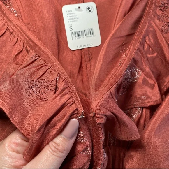 FREE PEOPLE NWT Rose/tyrie Wide Long Sleeve Ruffle V-neck Romper  Small - Picture 9 of 13